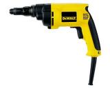 Фото - Шуруповерт DeWalt DW269K Шуруповерт DeWalt DW269K